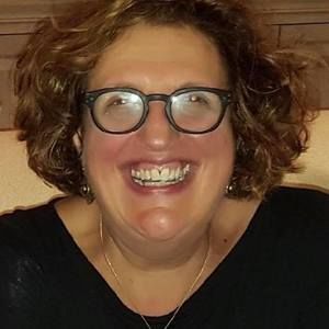 Meet your Posher, Leslie